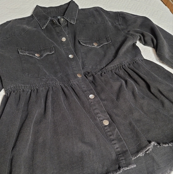 VICI Black Denim/Chambray Peplum Shacket - Picture 2 of 8